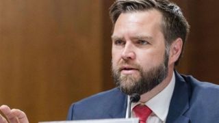 معاون ترامپ احداث پایگاه هوایی قطر در خاک آمریکا را تکذیب کرد معاون ترامپ احداث پایگاه هوایی قطر در خاک آمریکا را تکذیب کرد