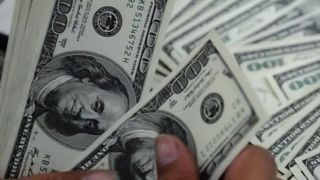 ریزش در یک ساعت؛ دلار آماده ورود به کانال ۱۰۸ هزار تومانی