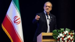 پزشکیان: اگر نخبگان به میدان بیایند دشمن هیچ غلطی نمیتواند بکند پزشکیان: اگر نخبگان به میدان بیایند دشمن هیچ غلطی نمیتواند بکند