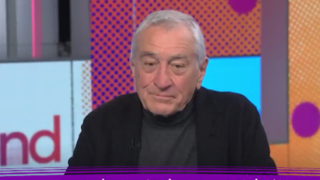 سوپراستار مشهور سینمای آمریکا: در برابر زورگویی ترامپ باید بدون عقب‌نشینی ایستاد!