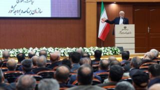 عارف: نباید برای خوشایند مسئولان داده‌ها دستکاری شود/فعال‌سازی مکانیسم ماشه مبنای حقوقی و قانونی ندارد