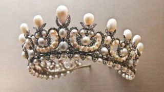 ارزش جواهرات سرقتی لوور اعلام شد