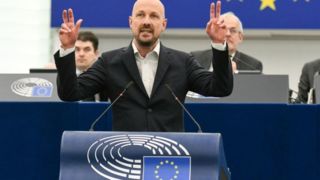 انتقاد تند نماینده اروپایی از عدم محکومیت حملات آمریکا و اسرائیل به ایران انتقاد تند نماینده اروپایی از عدم محکومیت حملات آمریکا و اسرائیل به ایران