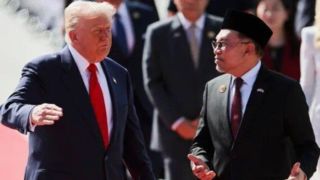 ترامپ باز هم رقصید این بار در مالزی!