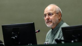 انتقاد قالیباف از مواضع اخیر روحانی و ظریف