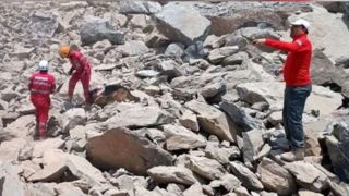 ۴۶۰ روز بیخبری از کارگر گمشده معدن شازند ۴۶۰ روز بیخبری از کارگر گمشده معدن شازند