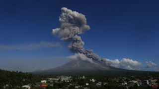 فوران عظیم آتش‌فشان تال در فیلیپین