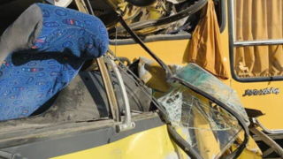 تصادف دو اتوبوس در جاده مخصوص کرج؛ ۱۶ نفر مصدوم شدند