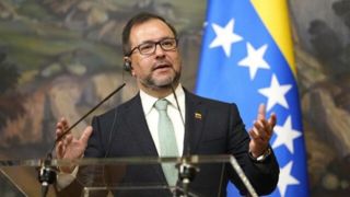 ونزوئلا: سیا در تدارک عملیات «پرچم دروغین» برای توجیه تجاوز است ونزوئلا: سیا در تدارک عملیات «پرچم دروغین» برای توجیه تجاوز است