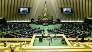 شعاری که زیبنده مجلس نبود