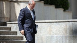 زمزمه حذف ارز ۲۸۵۰۰ در بودجه ۱۴۰۵ / آیا تجربه تلخ حذف ارز ۴۲۰۰ تومانی تکرار می‌شود؟