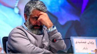 واکنشها به کار شرمآور روزنامه هممیهن در انتخاب عکس گزارش «ناگفته های پرونده سوپر استار»/ شاکی چادری بوده یا متجاوز چادر به سر دارد؟ واکنشها به کار شرمآور روزنامه هممیهن در انتخاب عکس گزارش «ناگفته های پرونده سوپر استار»/ شاکی چادری بوده یا متجاوز چادر به سر دارد؟