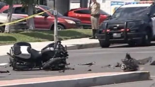 تصادف شدید موتورسوار در جریان فرار از پلیس تصادف شدید موتورسوار در جریان فرار از پلیس