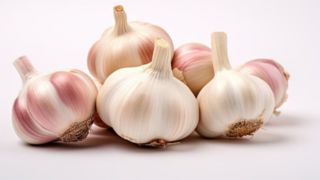 بدترین روش نگهداری سیر که میتواند مرگبار باشد! بدترین روش نگهداری سیر که میتواند مرگبار باشد!