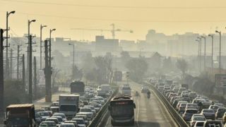 قصه تکراری نفس‌های آلوده پایتخت در نیمه دوم سال/ خودرو ها عامل ۸۰ درصد آلودگی هوای تهران