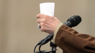 پاسخ محکم به گزافه های شیطان بزرگ