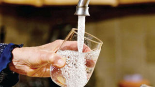 پولدارهای شمال تهران، آب پایتخت را می‌بلعند