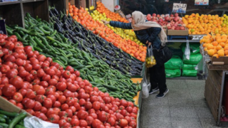 میوه‌ آفریقایی ارزان‌تر از میوه داخلی