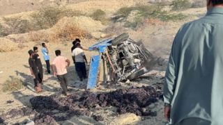 واژگونی خودروی وانت ۳ کشته برجای گذاشت واژگونی خودروی وانت ۳ کشته برجای گذاشت