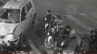  راننده تاکسی مست عابران پیاده را زیر گرفت