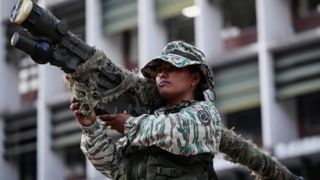 ونزوئلا از استقرار «گسترده» نیروهای نظامی برای مقابله با حضور آمریکا در کارائیب خبر داد