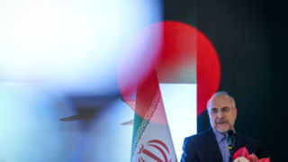 قالیباف: با نگاه جهادی می توان بسیاری از آسیب های اجتماعی را حل کرد قالیباف: با نگاه جهادی می توان بسیاری از آسیب های اجتماعی را حل کرد