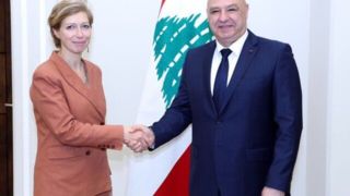 عون: اقدامات اسرائیل مانع استقرار ارتش لبنان در مرزهای جنوبی است عون: اقدامات اسرائیل مانع استقرار ارتش لبنان در مرزهای جنوبی است