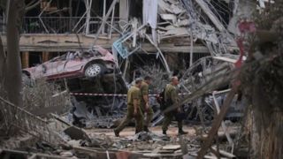 پایه‌های اقتصاد اسرائیل همچنان از حملات موشکی ایران می‌لرزد