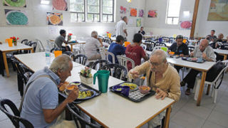 نهاد صهیونیستی: ۲.۸ میلیون نفر در اسرائیل با ناامنی غذایی مواجه هستند نهاد صهیونیستی: ۲.۸ میلیون نفر در اسرائیل با ناامنی غذایی مواجه هستند