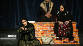 ارسال ۲۰۰ نمایشنامه به جشنواره چهل‌و یکم تئاتر فجر