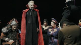 نمایشی که میزبان دیکتاتورهای تاریخ شدهاست/ خونخوارتر از دراکولا نمایشی که میزبان دیکتاتورهای تاریخ شدهاست/ خونخوارتر از دراکولا