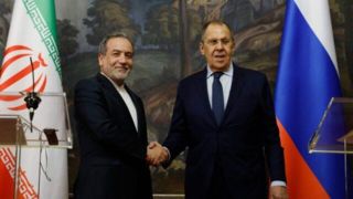 گفت‌وگوی عراقچی و لاوروف در آستانه نشست شورای حکام