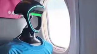 پرواز آزمایشی با ربات انساننما پرواز آزمایشی با ربات انساننما