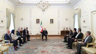 پزشکیان خطاب به سفیر اتریش: در خنثیسازی تبلیغات نادرست ضدایرانی نقشآفرین باشید پزشکیان خطاب به سفیر اتریش: در خنثیسازی تبلیغات نادرست ضدایرانی نقشآفرین باشید