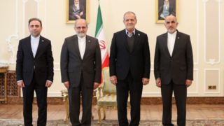 رئیس جمهور: خنثی‌سازی تبلیغات ضدایرانی از مسئولیت‌های مهم سفرا است