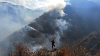 تصاویری جالب از عملیات هوایی اطفای حریق در الیت مازندران تصاویری جالب از عملیات هوایی اطفای حریق در الیت مازندران