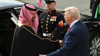 سلام گرگ بی طمع نیست آقای بن سلمان سلام گرگ بی طمع نیست آقای بن سلمان