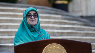 مهاجرانی: بنزین سوپر از فردا عرضه می‌شود/تغییری در قیمت بنزین سهمیه‌ای ایجاد نمی‌شود