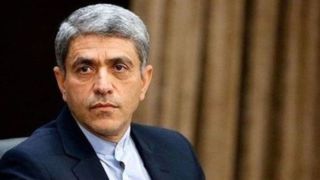 طیب‌نیا در هیچ شبکه‌ اجتماعی، حساب کاربری فعال ندارد