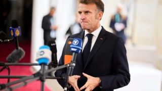 مکرون: وضعیت غزه همچنان بحرانی است