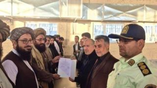 در مرحله دوم؛ ۸۱ زندانی افغانستانی از ایران به کابل منتقل شدند  