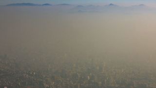 ادامه وضعیت قرمز هوای تهران برای پنجمین روز/ ۳ منطقه پایتخت بنفش شد