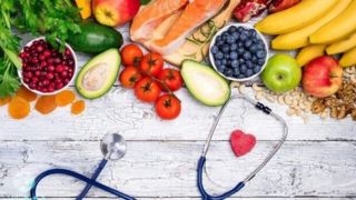 تغذیه مناسب در شرایط آلودگی هوا؛ نکاتی برای کودکان و سالمندان