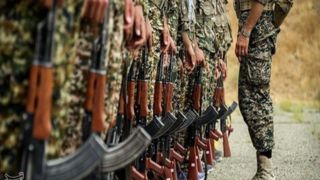 هر نفر يك سرباز!