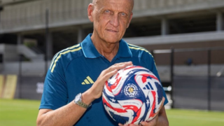 قانون جدید فیفا برای مبارزه با وقت‌کشی در فوتبال