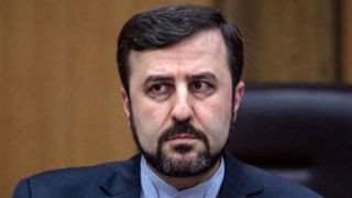 غریبآبادی: عدم صدور ویزا اقدامی غیرقانونی است/ فدراسیون فوتبال تصمیم درستی گرفته است غریبآبادی: عدم صدور ویزا اقدامی غیرقانونی است/ فدراسیون فوتبال تصمیم درستی گرفته است