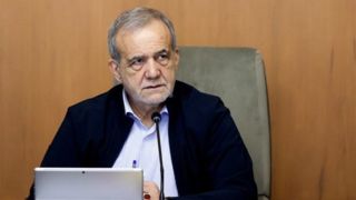 عیادت پزشکیان از سقاب اصفهانی عیادت پزشکیان از سقاب اصفهانی