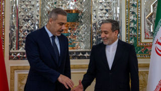 عراقچی: ایران و ترکیه مصممند با همکاری نزدیک در مسیر صلح پایدار منطقه‌ای گام بردارند