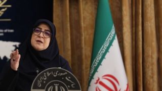 مهاجرانی: درخصوص بنزین قرار نبود مردم را شگفت‌زده کنیم/ ۵ اقدام عملی دولت