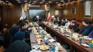 حمایت از حلقههای میانی یکی از راههای مهم شکوفایی ظرفیتهای مردمی است حمایت از حلقههای میانی یکی از راههای مهم شکوفایی ظرفیتهای مردمی است